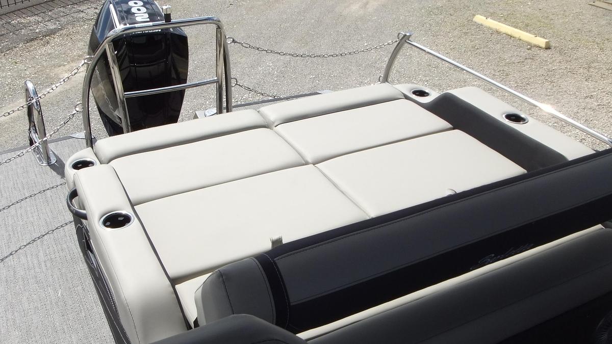 2026 Barletta Pontoons Cabrio C22UC