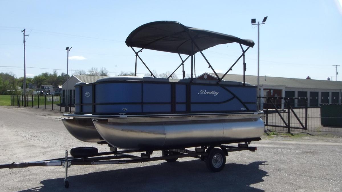 2026 Bentley Pontoons LE160