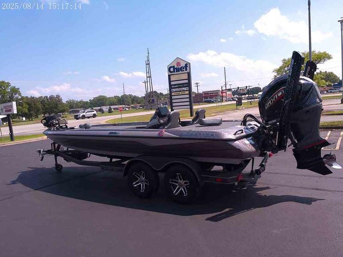 2025 Skeeter Boats ZXR21