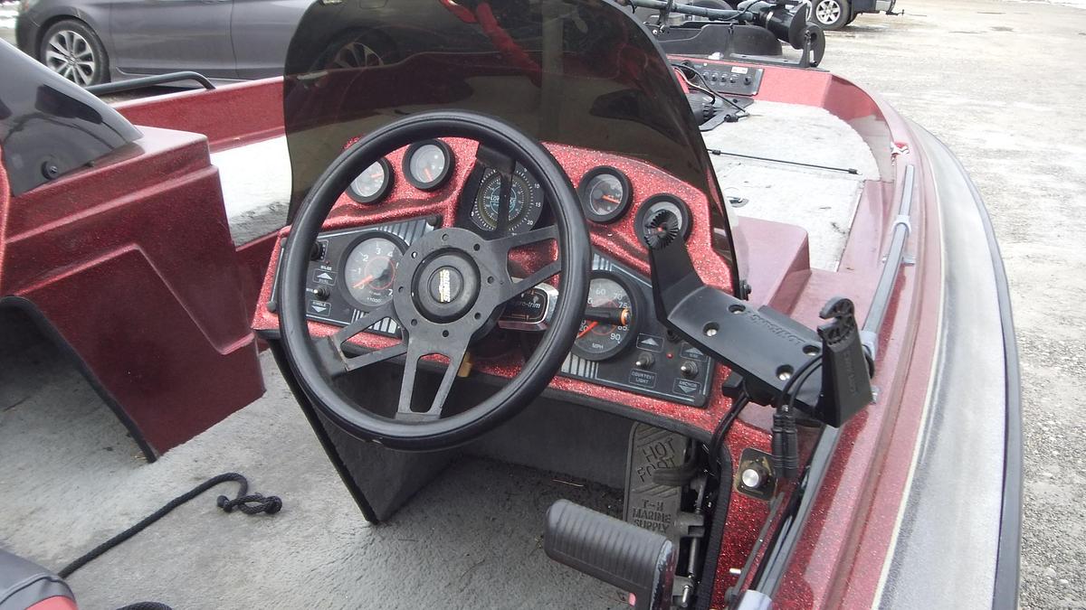 Used 1994 Stratos Boats 274