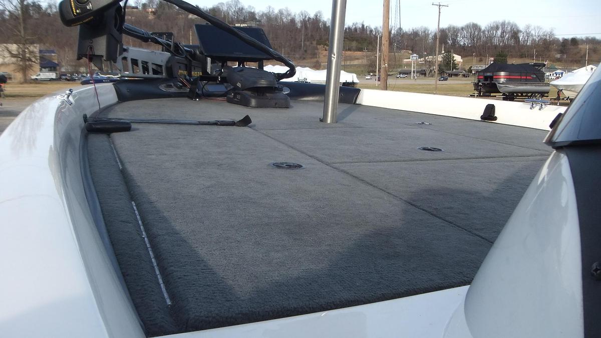 Used 2003 Stratos Boats 201 PXL