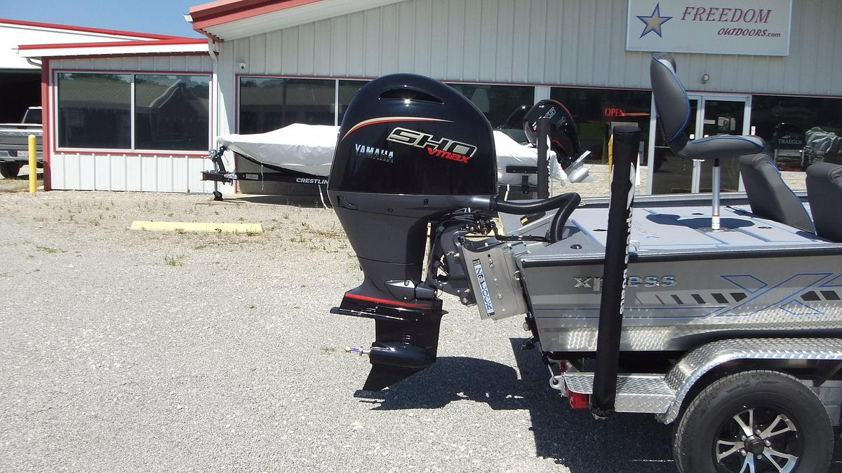 2027 Xpress Boats H20