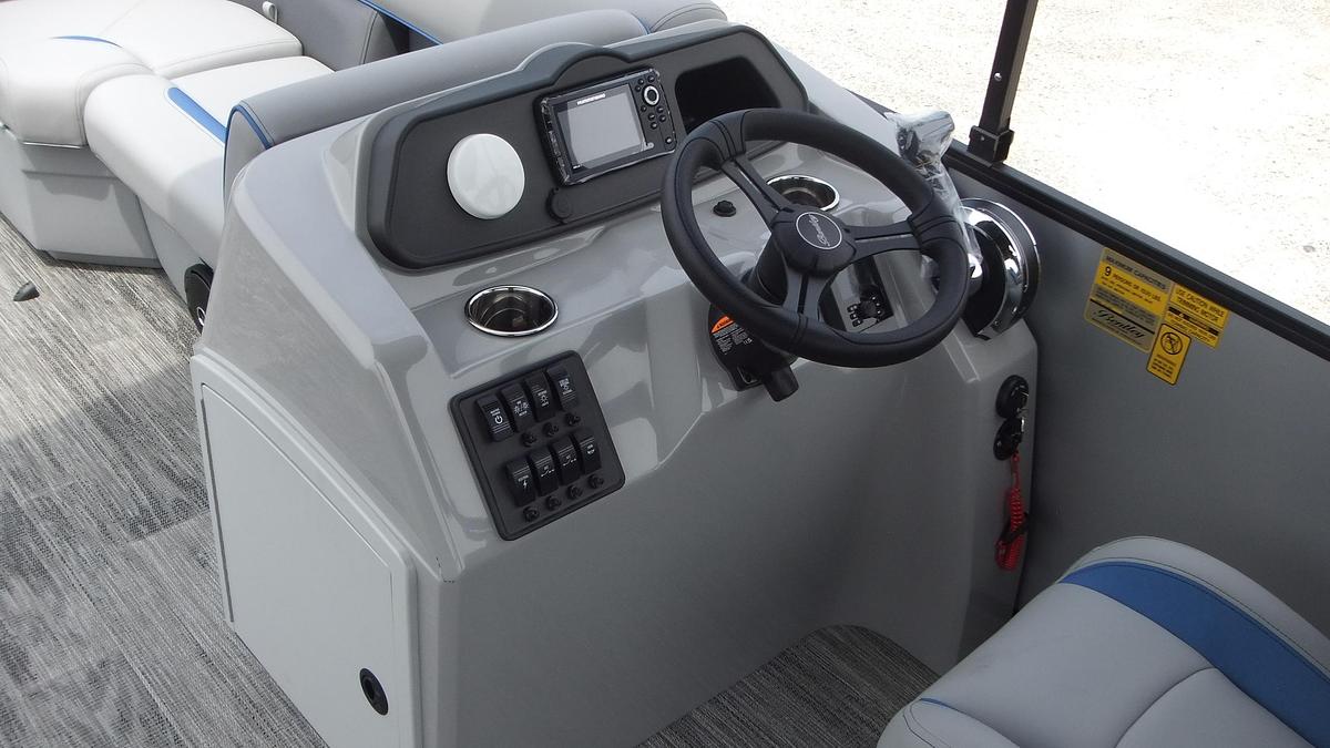 2026 Bentley Pontoons Bolt