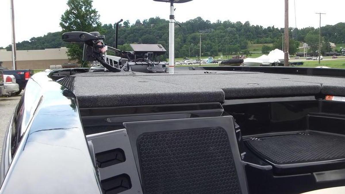 2026 IKON Boats VLE21