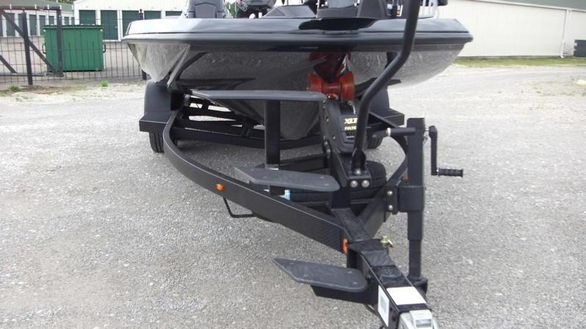 2026 IKON Boats VLE21