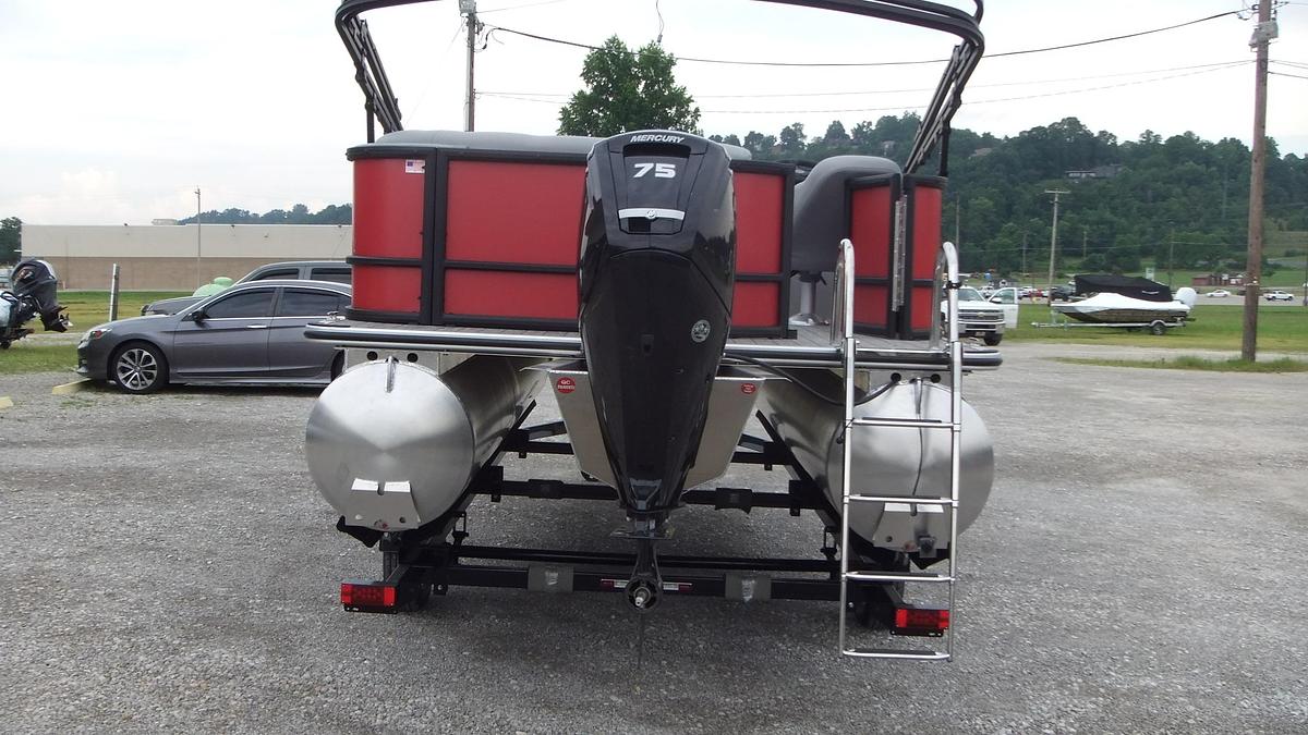 2026 Bentley Pontoons 18LE