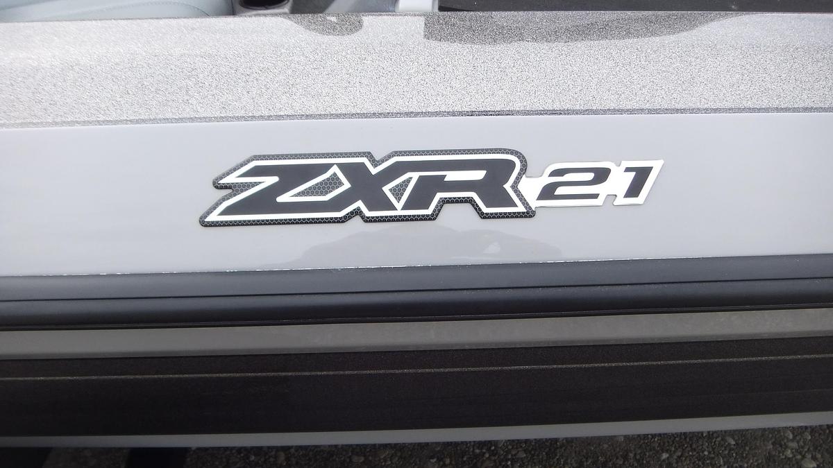 2025 Skeeter Boats ZXR21
