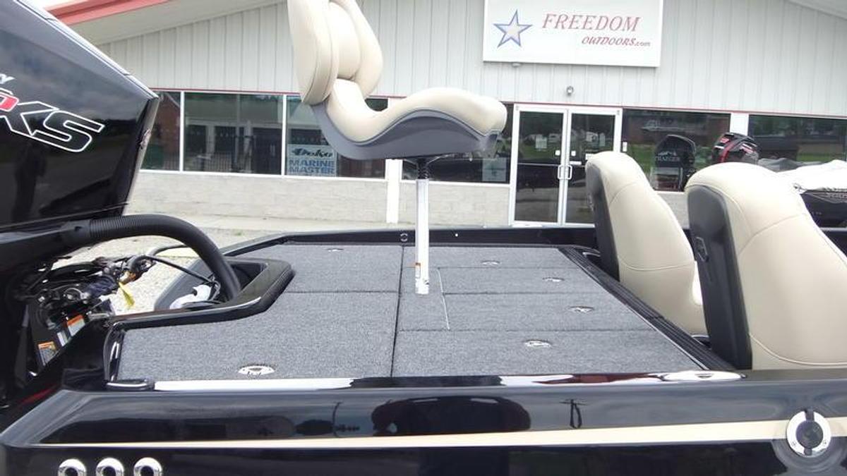 2026 IKON Boats VLE21