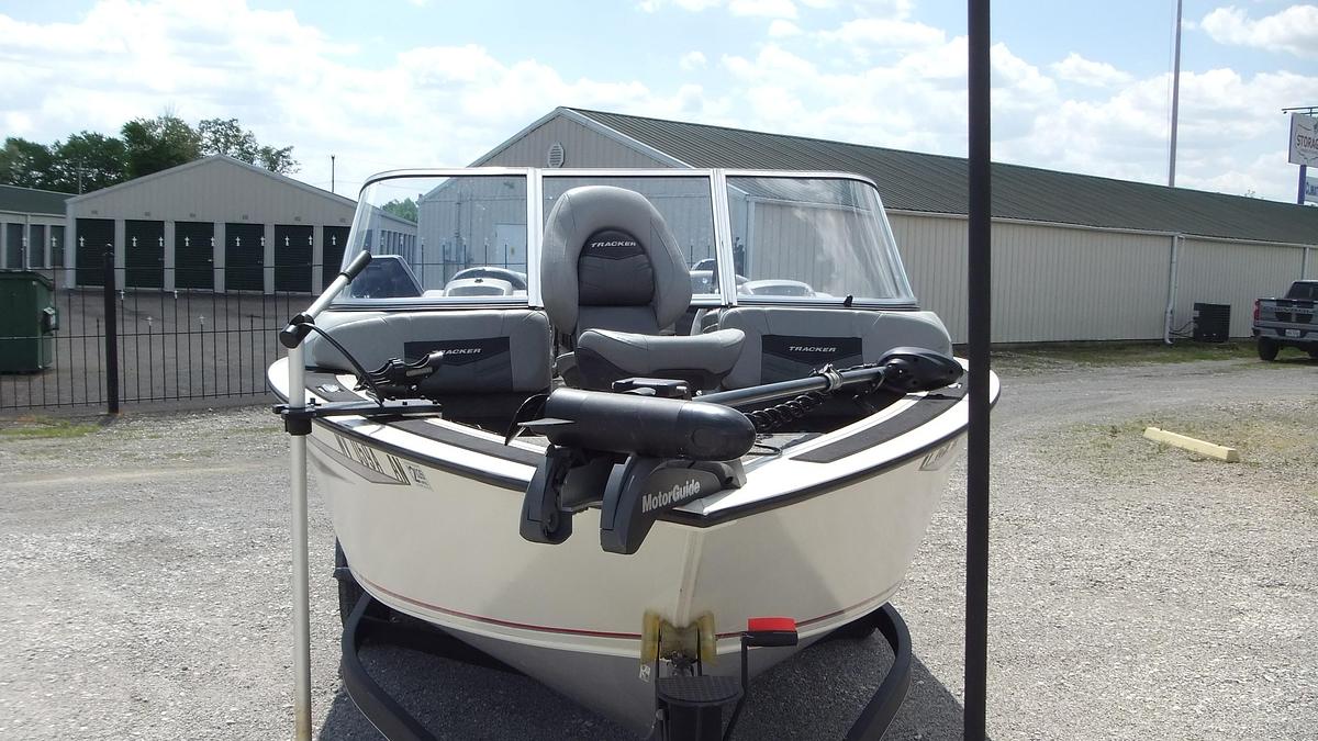 Used 2018  Tracker Boats Targa V19