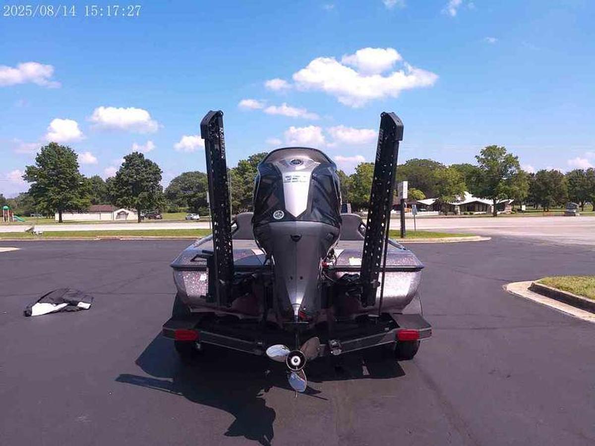 2025 Skeeter Boats ZXR21