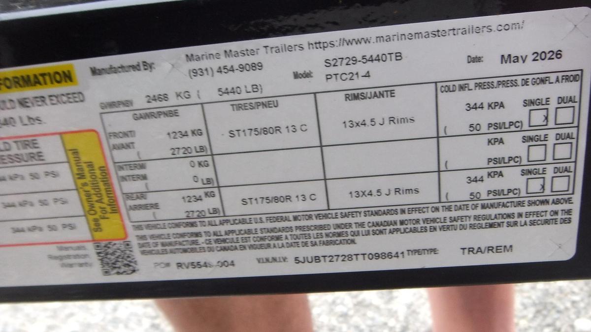 2027 Bentley Pontoons Bolt