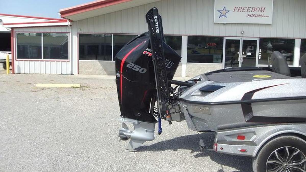 Used 2022 Vexus Boats VX20