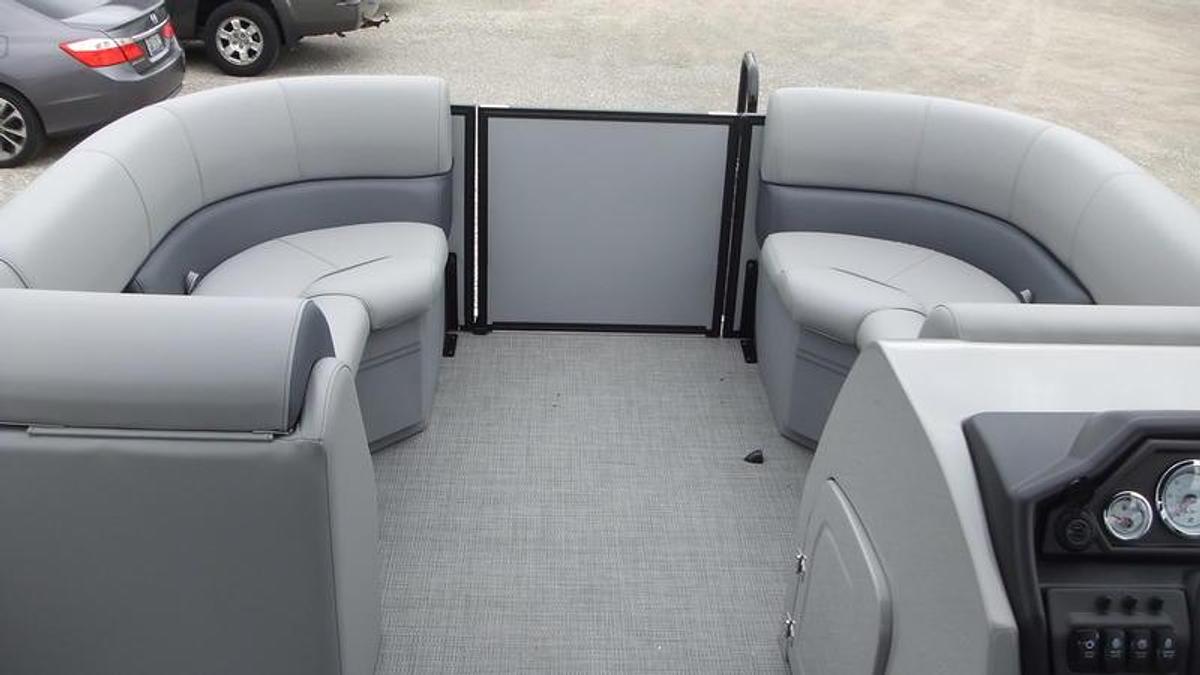 2025 Bentley Pontoons Legacy 200 Navigator