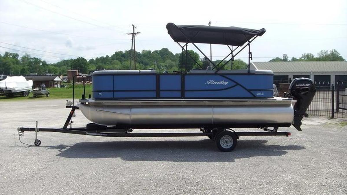 2025 Bentley Pontoons LE200 CW