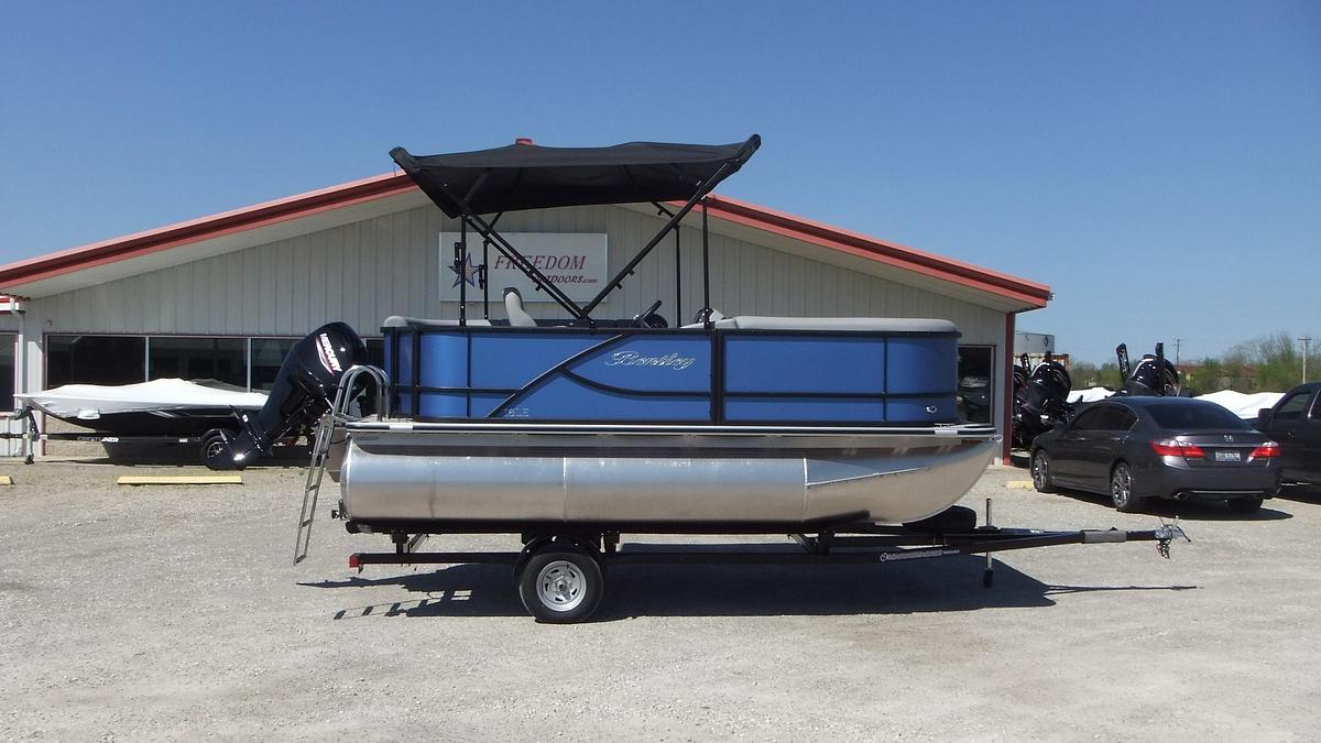 2026 Bentley Pontoons LE160