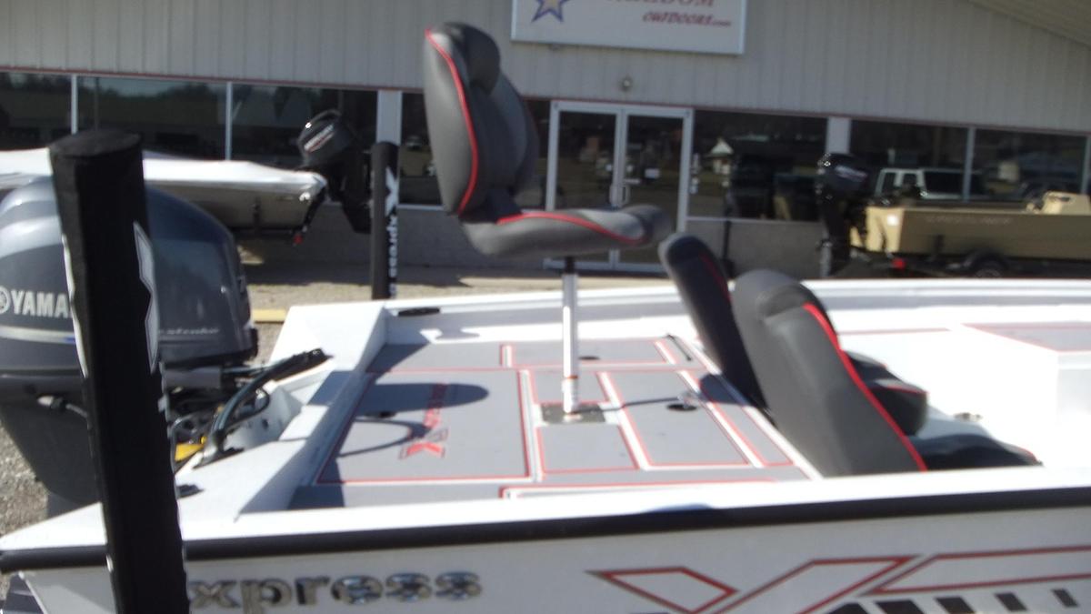 2025 Xpress Boats H17