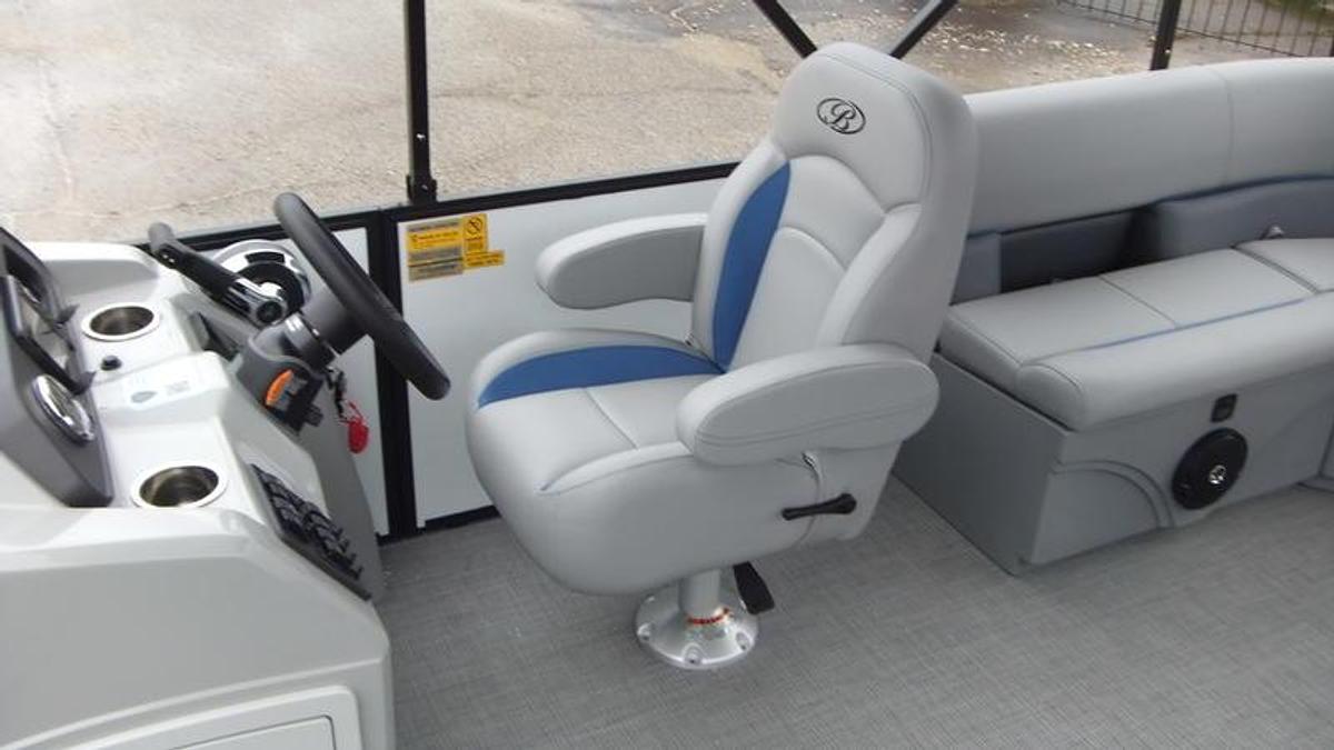 2025 Bentley Pontoons Bolt 223