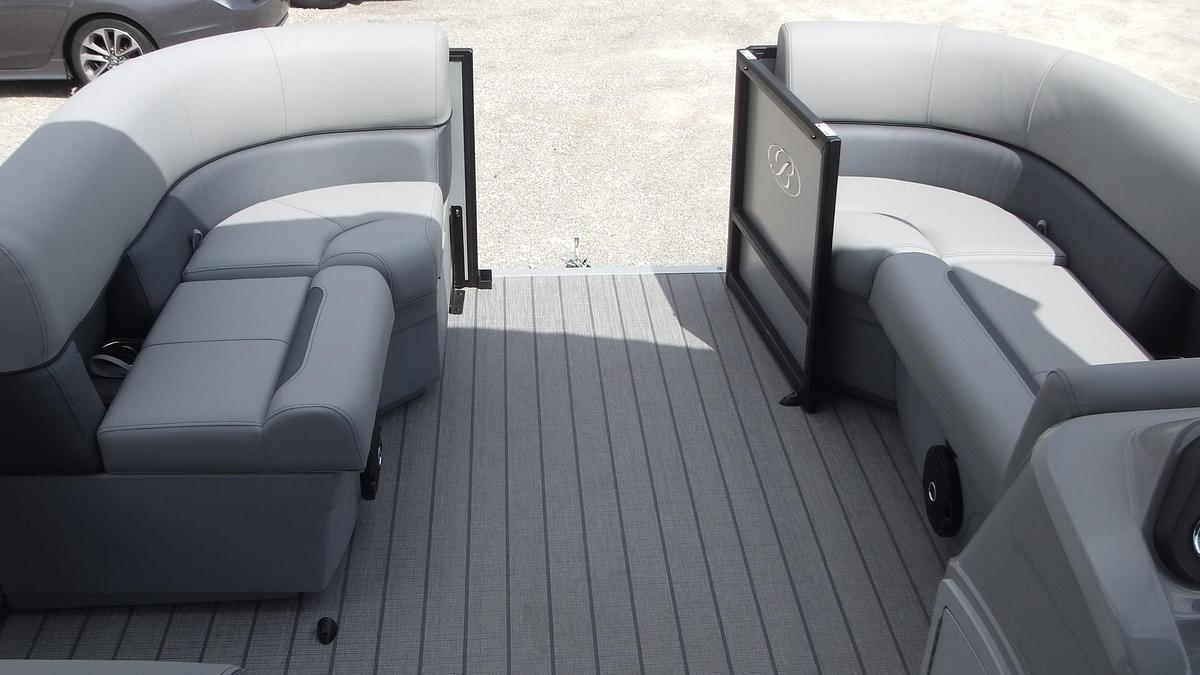 2026 Bentley Pontoons LE180
