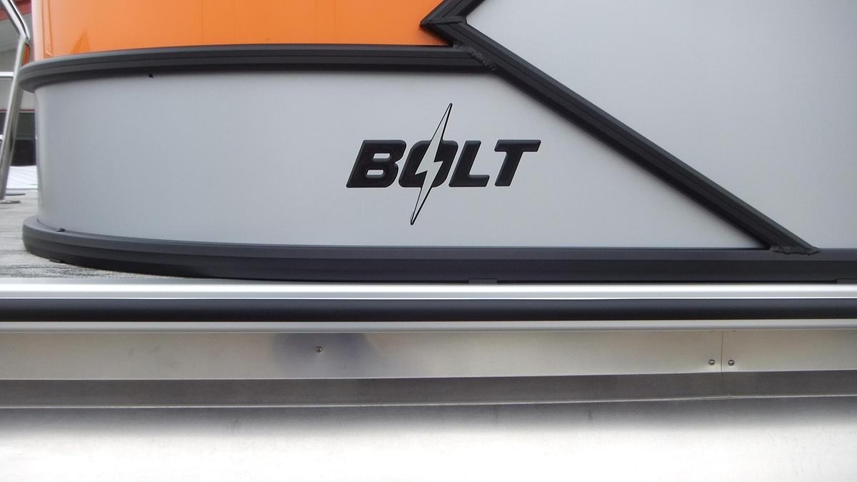 2027 Bentley Pontoons Bolt
