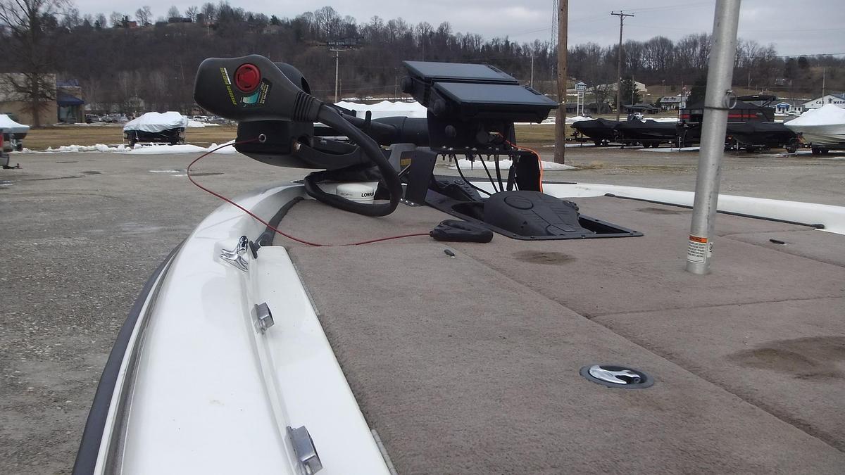 Used 2005 Stratos Boats 285PXL