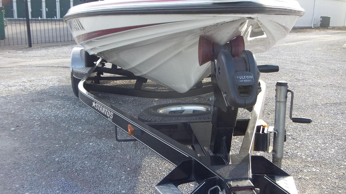 Used 2003 Stratos Boats 201 PXL