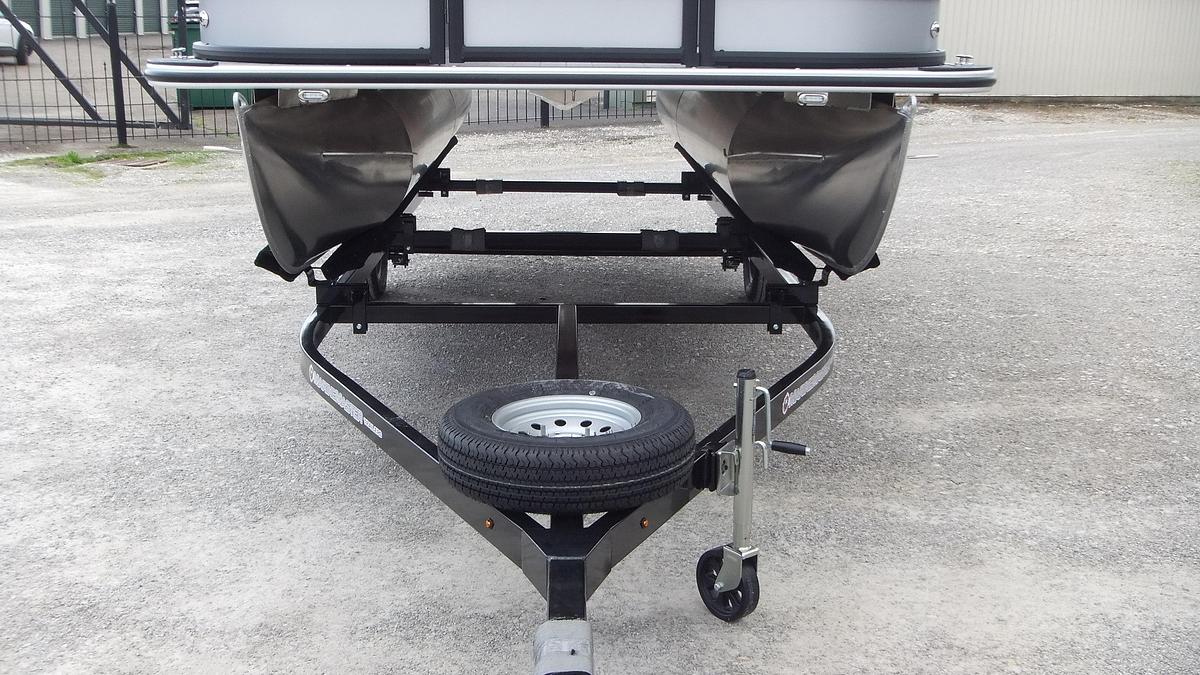 2026 Bentley Pontoons LE180