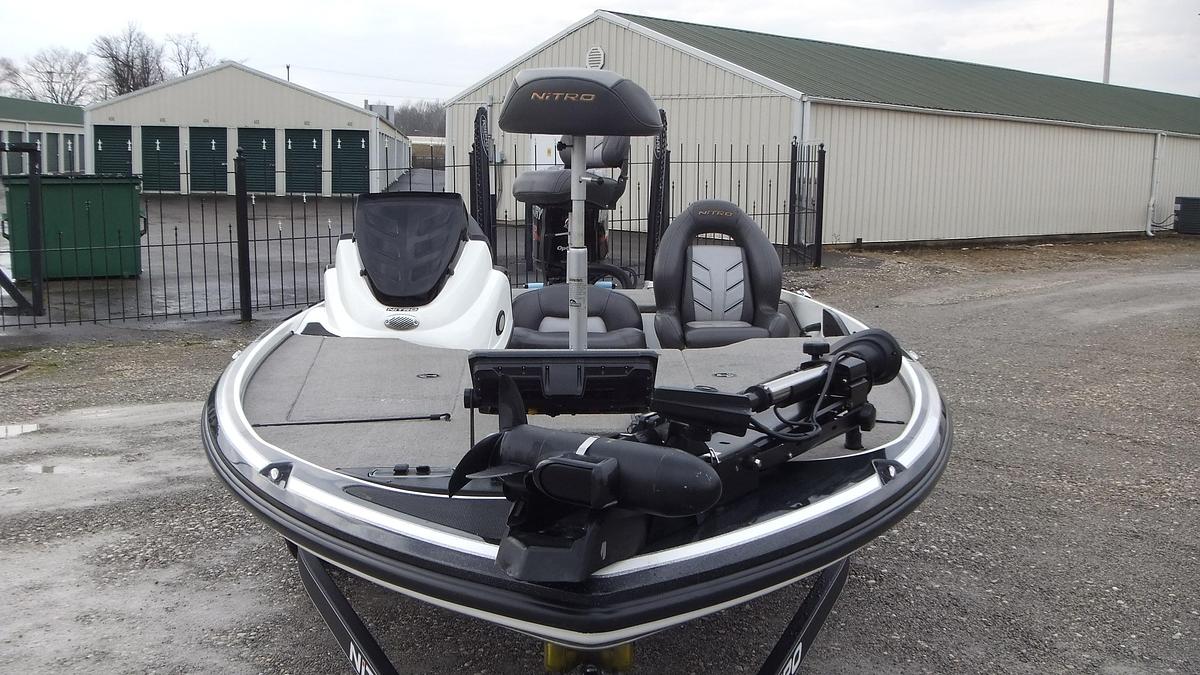 Used 2017 Nitro Boats Z18