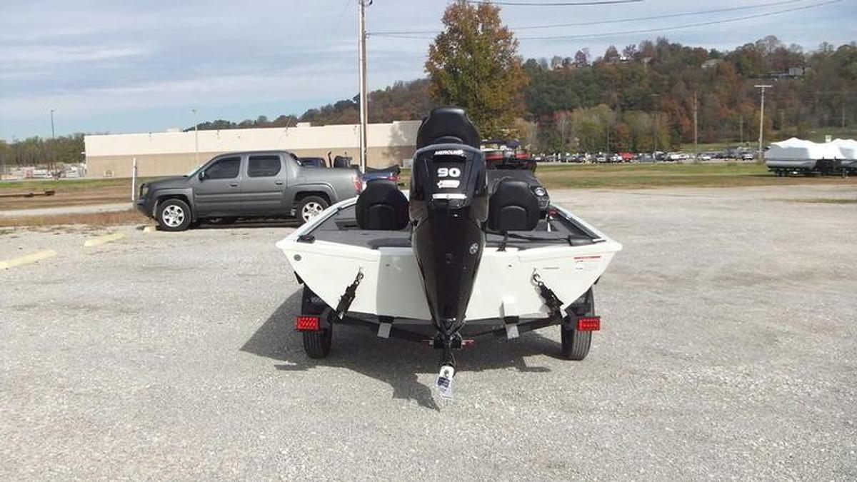 2026 Crestliner Boats XF179