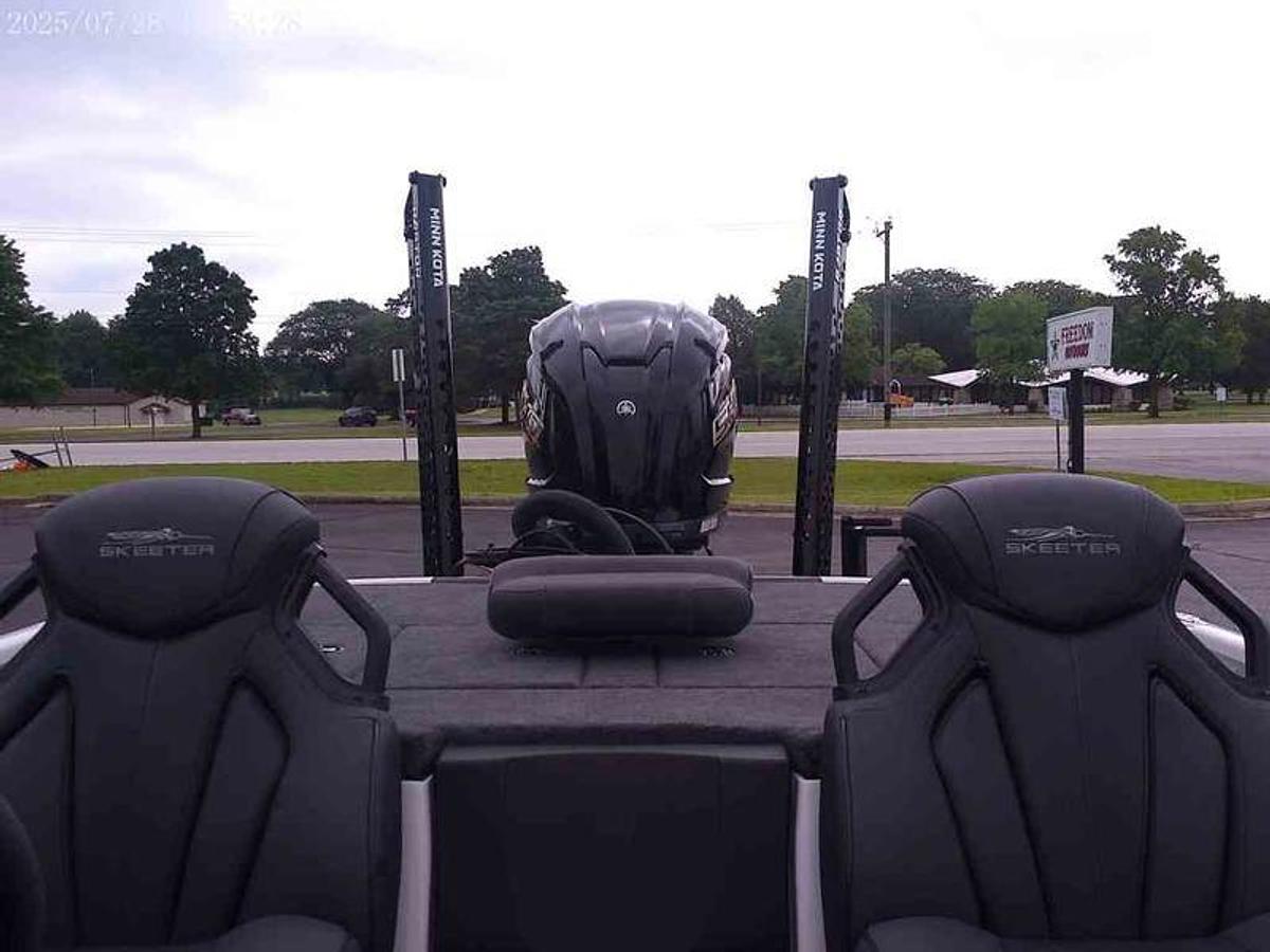 2025 Skeeter Boats ZXR21