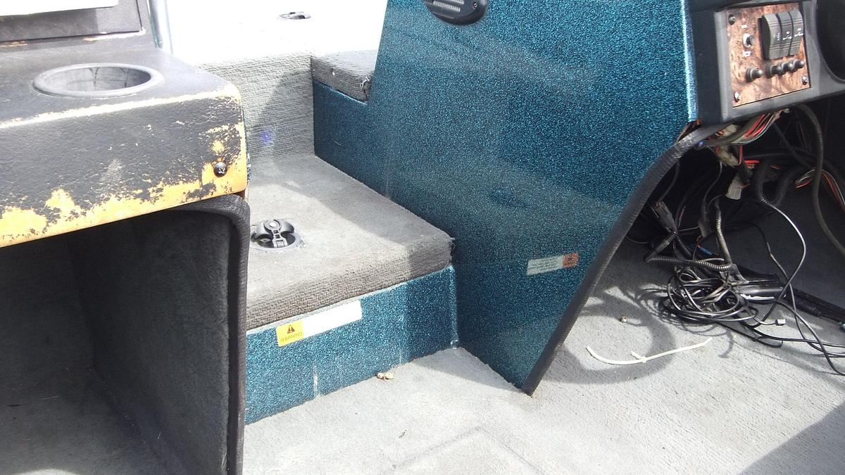 Used 2002 Stratos Boats 18XL F/S