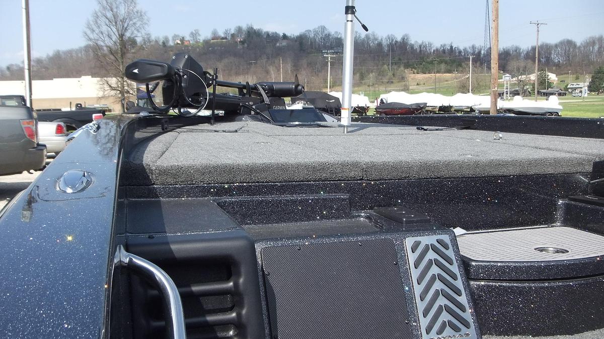 2027 Caymas Boats 201 PRO