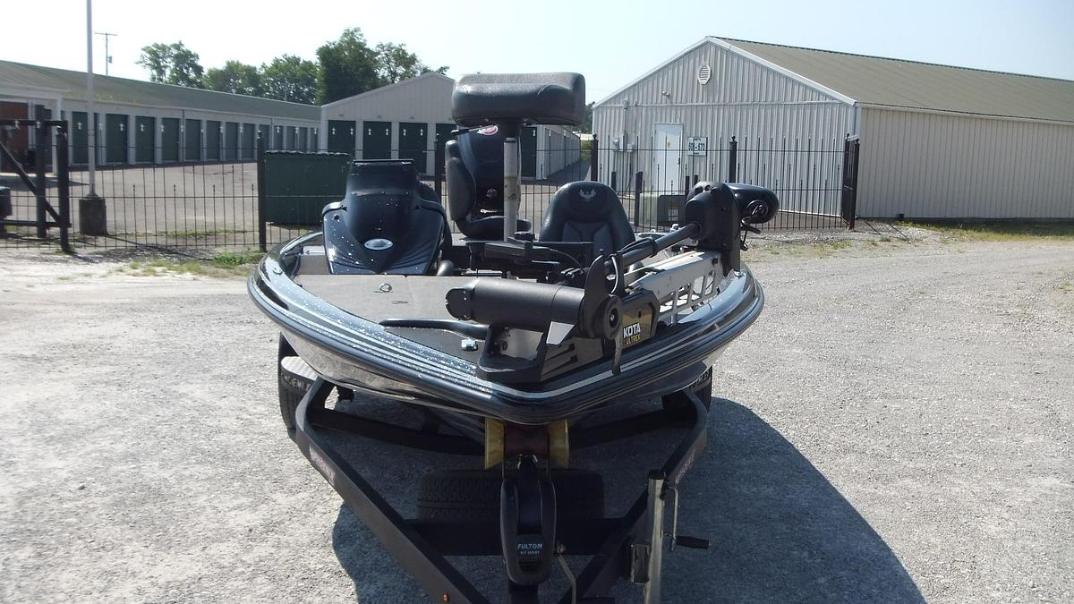 Used 2017 Phoenix Boats 618 Pro
