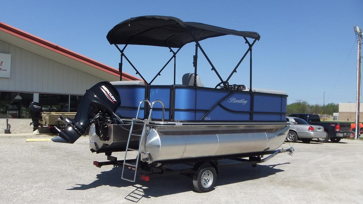 2026 Bentley Pontoons LE160