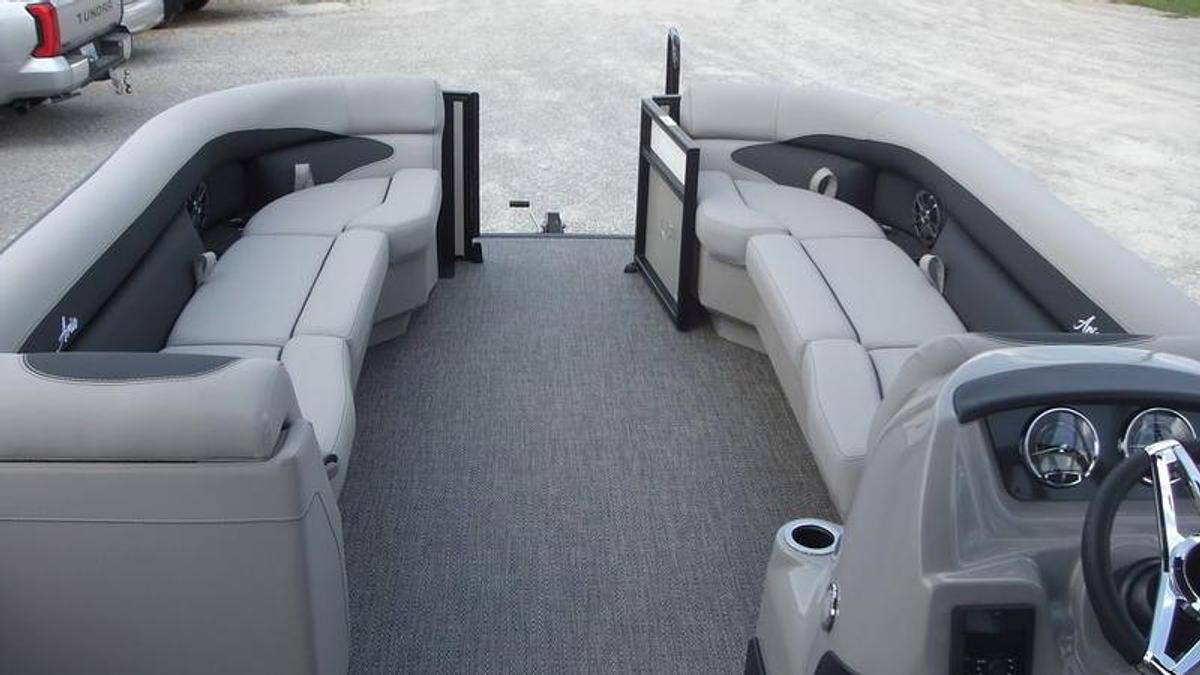 2025 Barletta Pontoons Aria A24QC