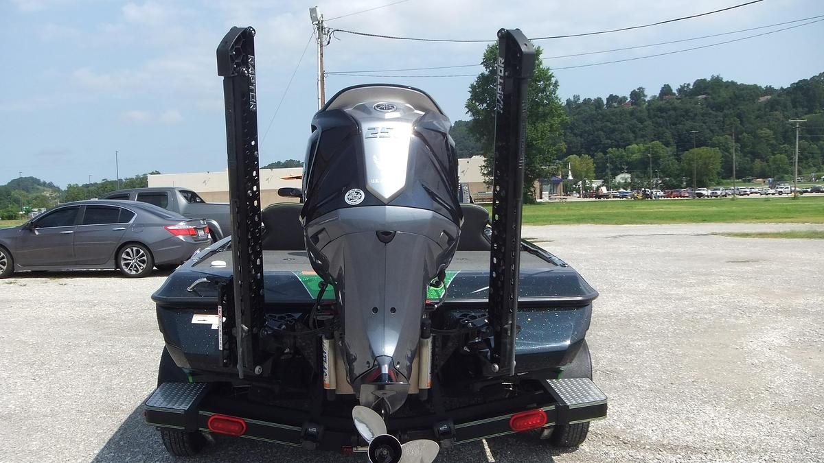 Used 2022 Skeeter Boats ZXR21