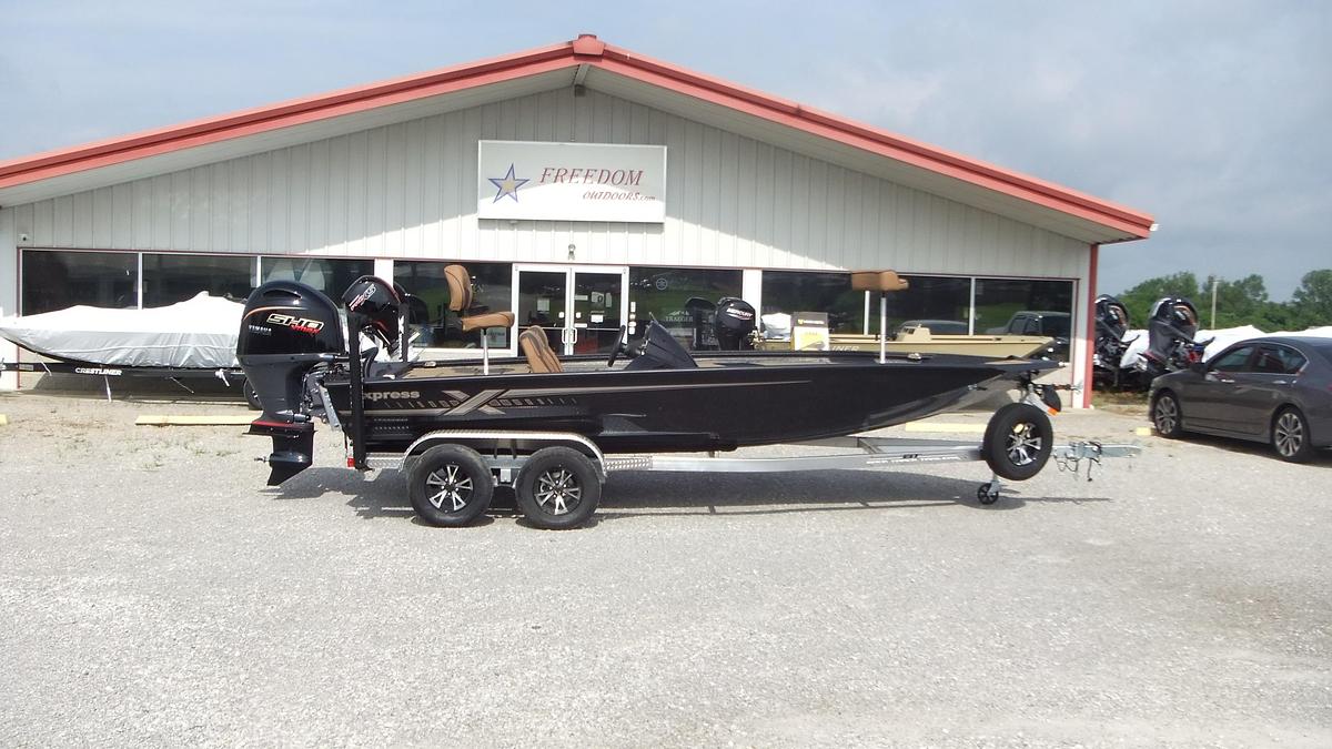 2027 Xpress Boats H20