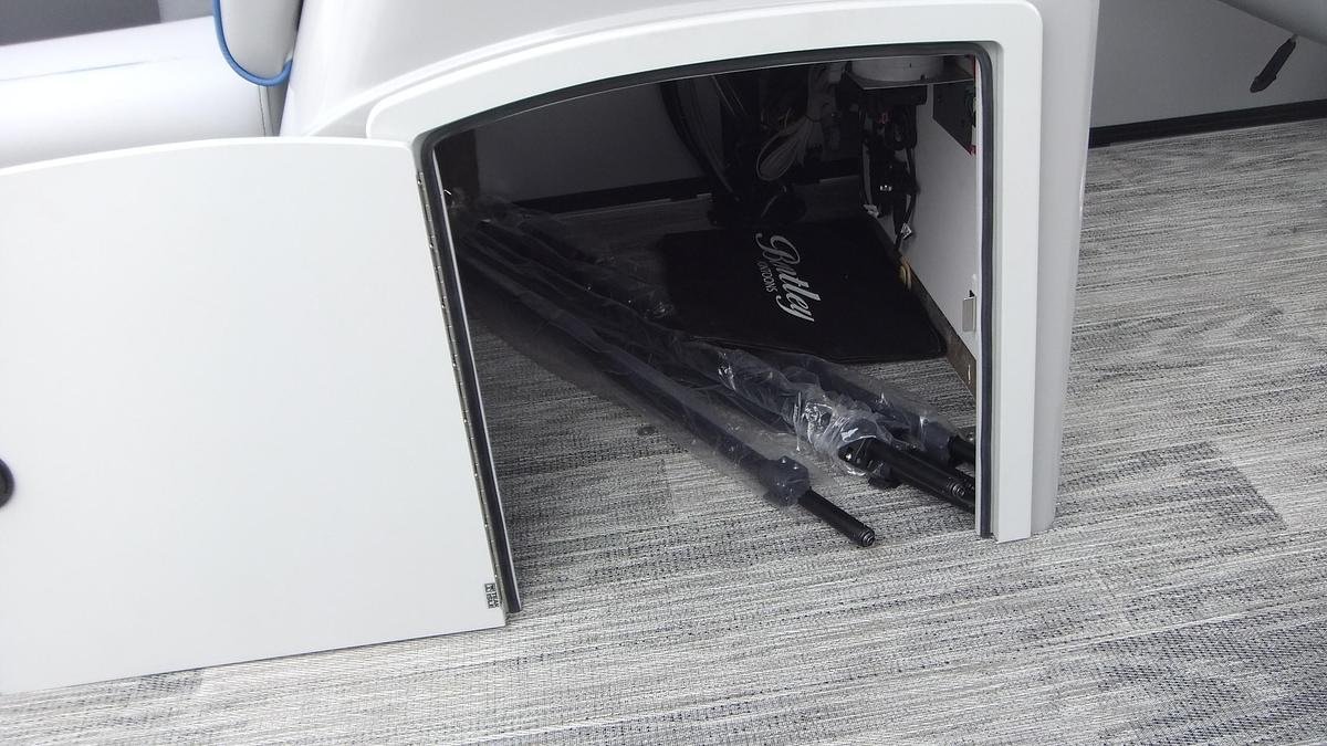 2026 Bentley Pontoons Bolt