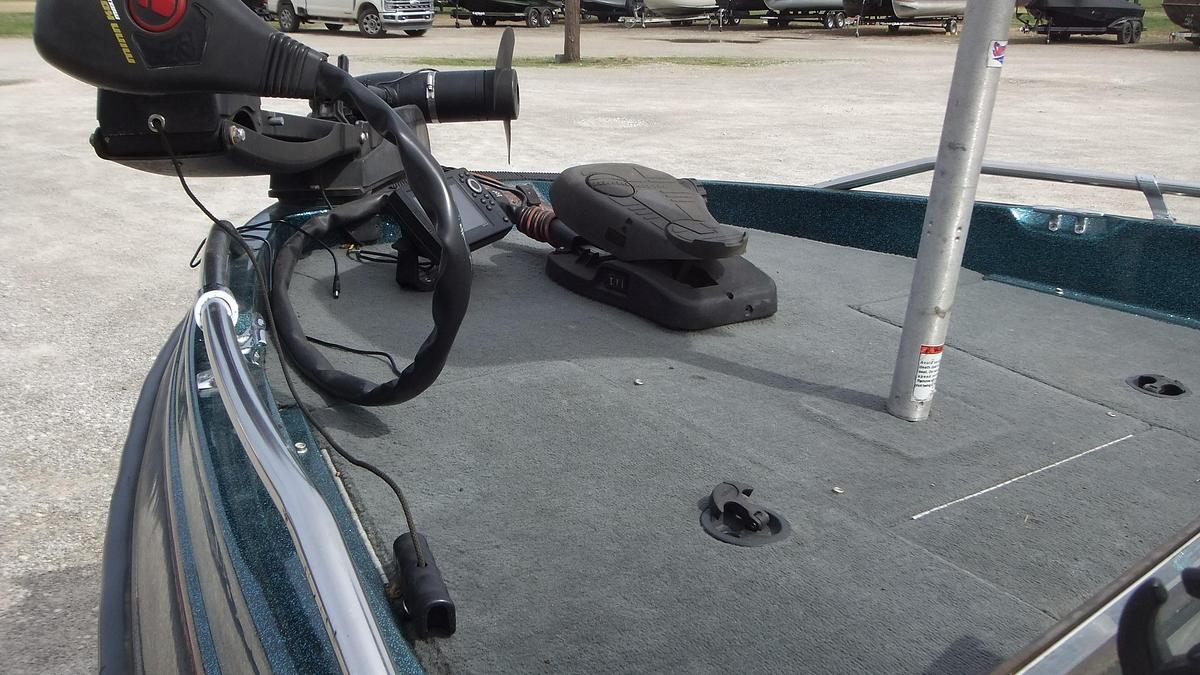 Used 2002 Stratos Boats 18XL F/S