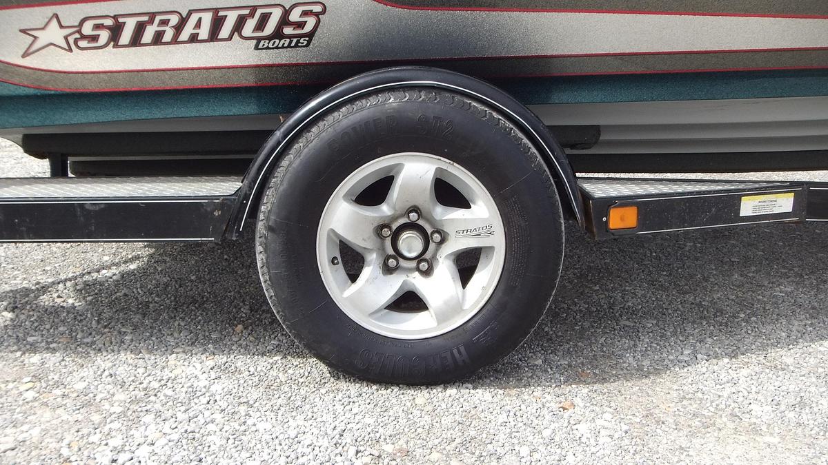 Used 2002 Stratos Boats 18XL F/S