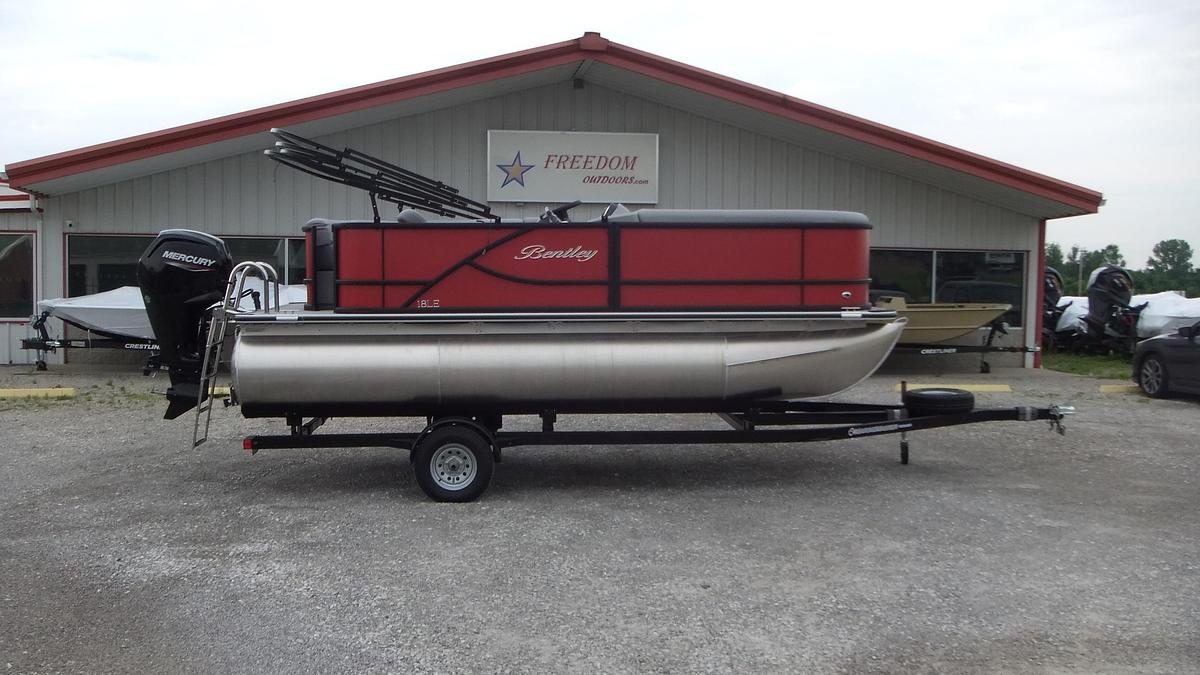 2026 Bentley Pontoons 18LE
