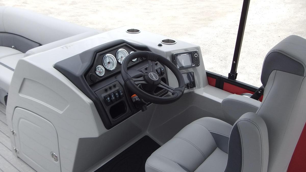 2026 Bentley Pontoons Legacy 223 Swingback