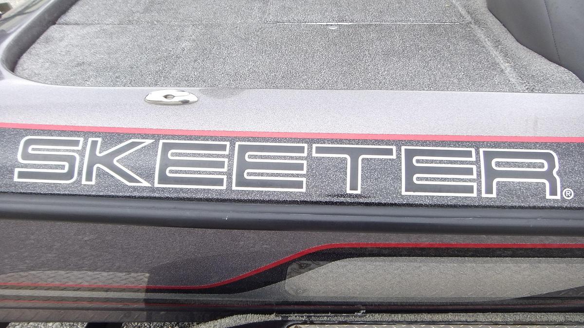 Used 2010 Skeeter Boats ZX225