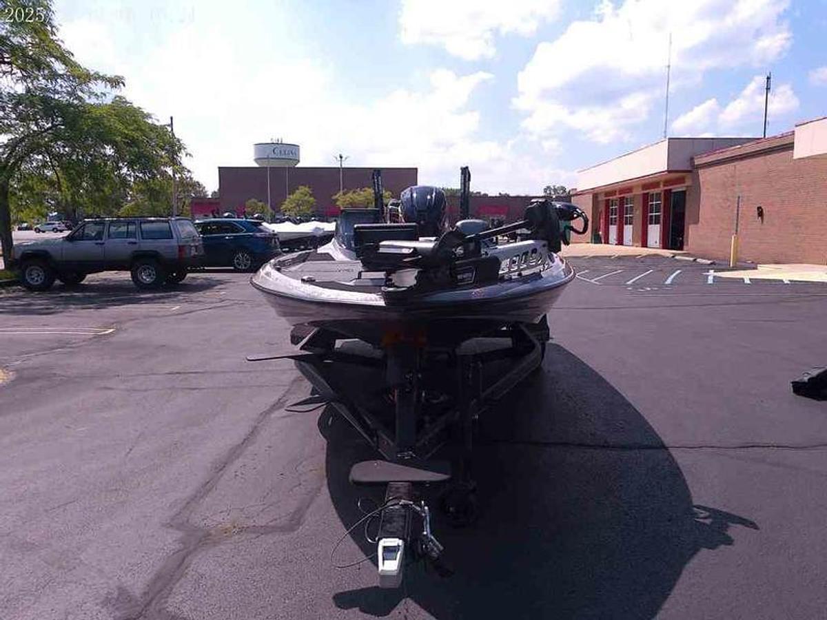 2025 Skeeter Boats ZXR21