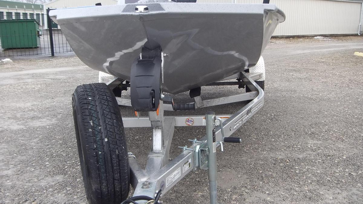 2026 Xpress Boats H18