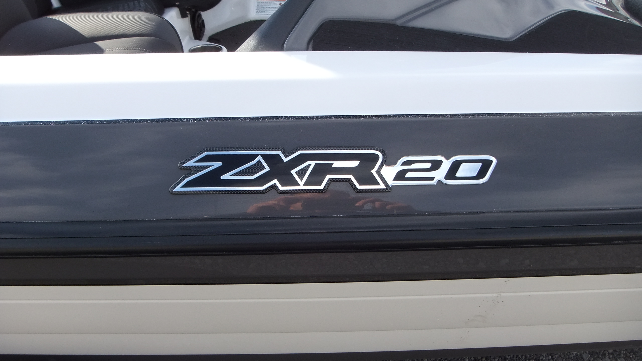 2025 Skeeter Boats ZXR20