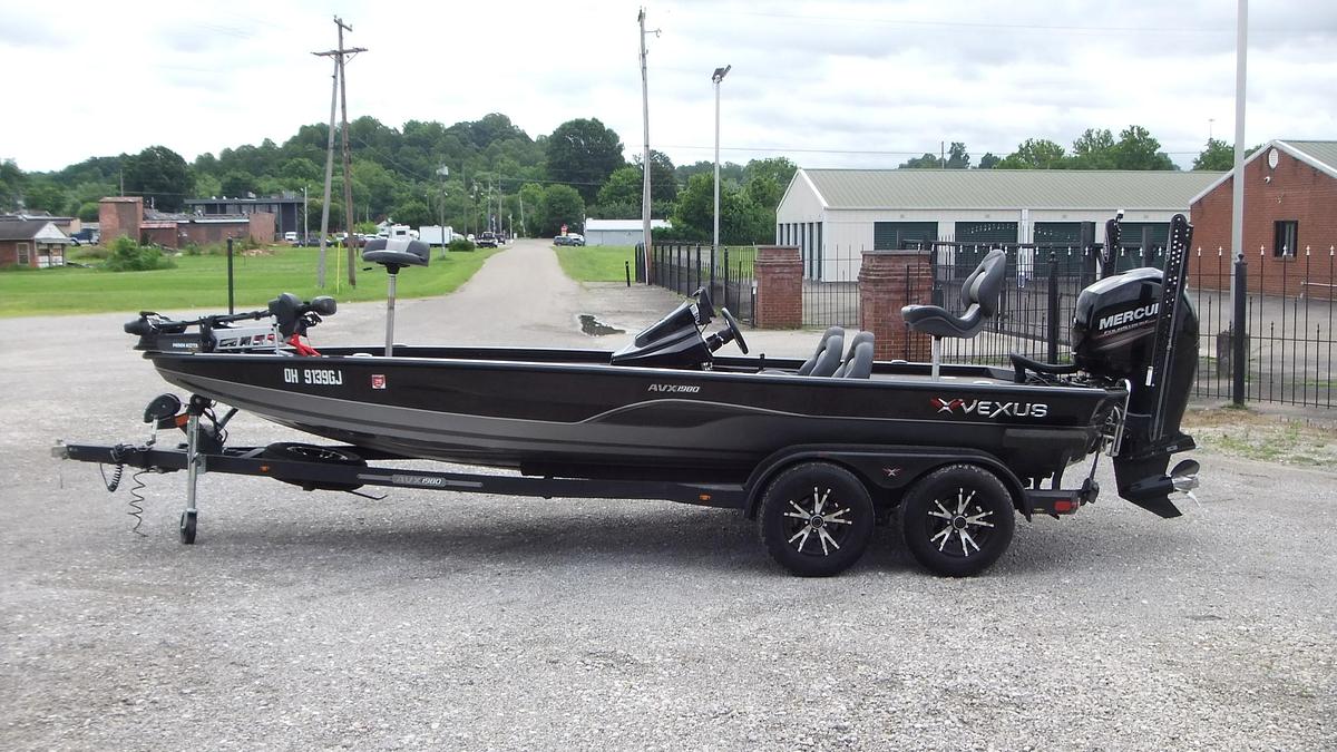 Used 2019  Vexus Boats AVX 1980