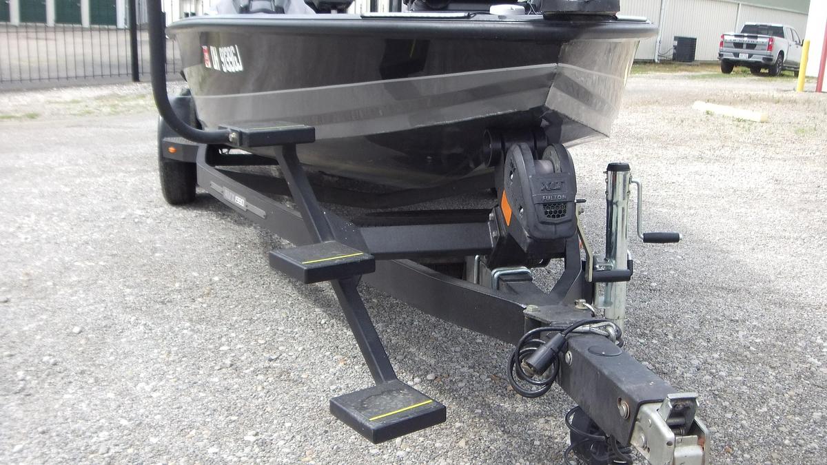 Used 2019  Vexus Boats AVX 1980