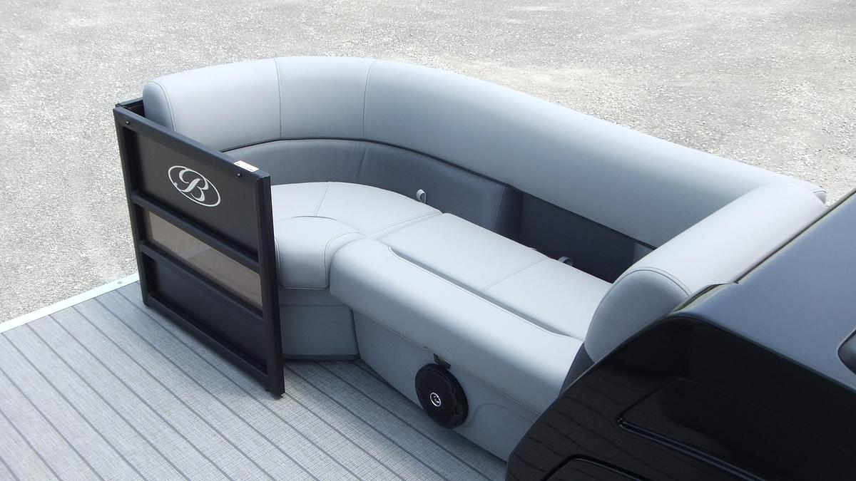 2027 Bentley Pontoons Legacy 223 Swingback
