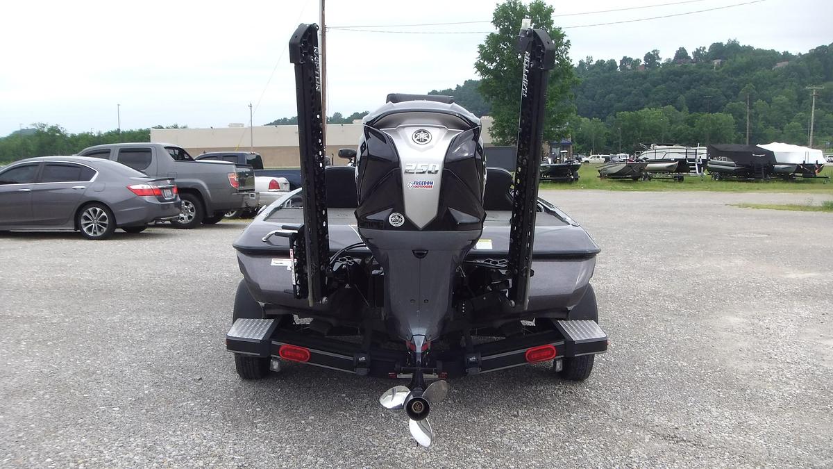 Used 2023 Skeeter Boats ZXR200