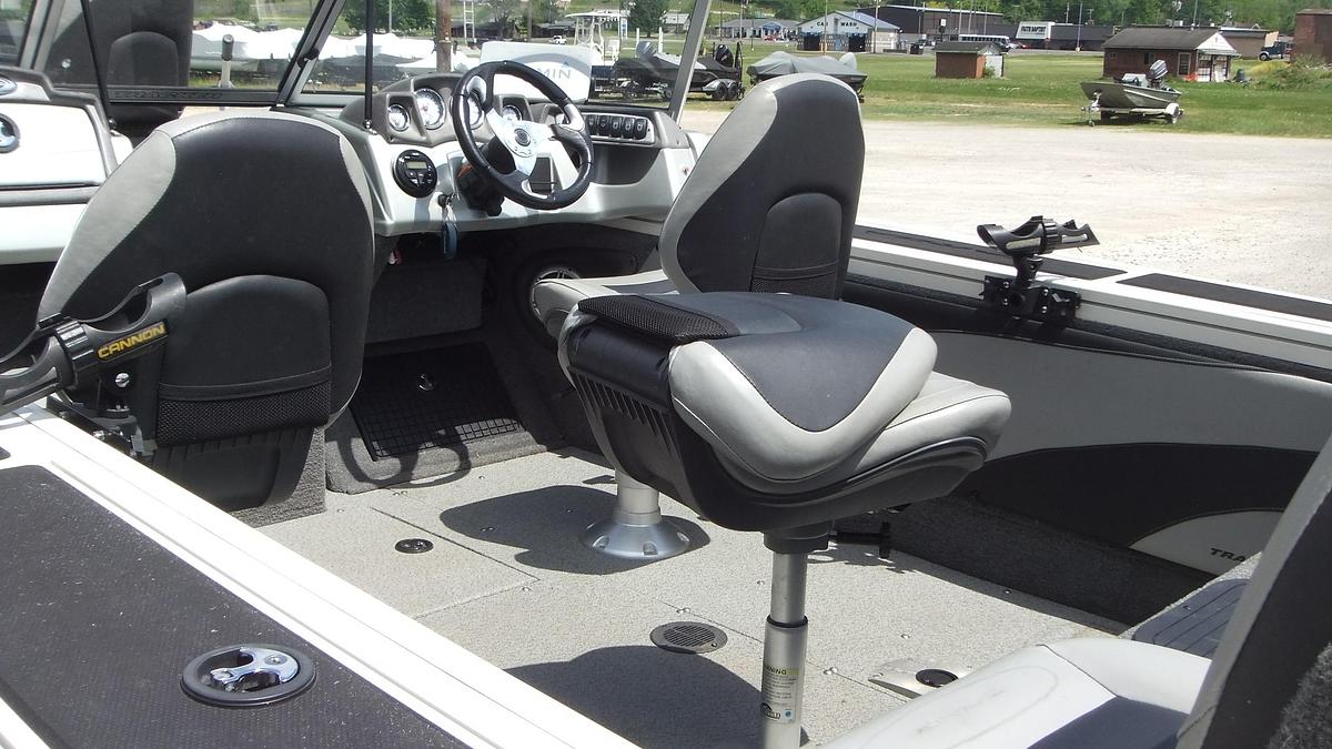 Used 2018  Tracker Boats Targa V19